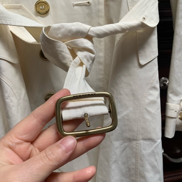 Burberry coat - Picture 3 of 8